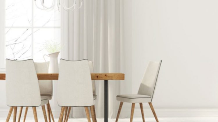 Stół i krzesła w centrum domowego życia – na jakie meble postawić?