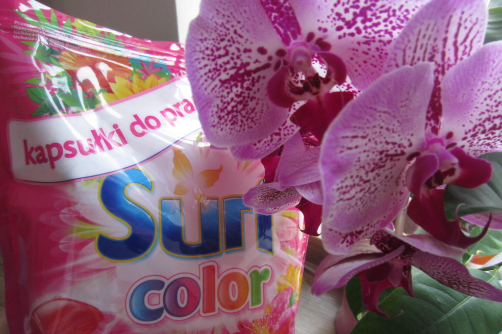 Surf Color kapsulki do prania kolorowych ubrań