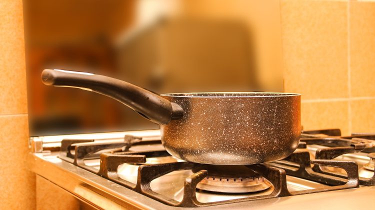 Naprawa kuchenek gazowych i piekarników – gdzie szukać specjalisty?