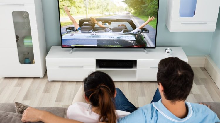 Jak wybrać telewizor idealny do oglądania filmów?