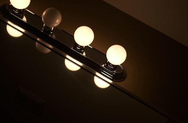 Oświetlenie w dużym mieszkaniu. Na co zwrócić uwagę?